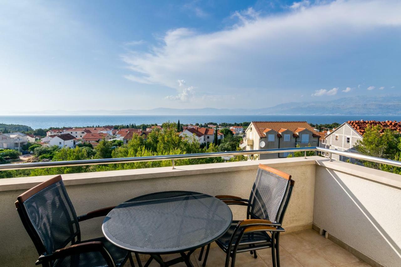 Apartman Emil Supetar Exterior photo