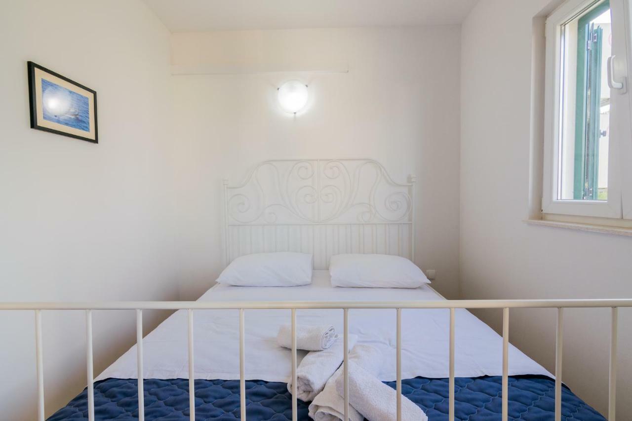 Apartman Emil Supetar Exterior photo