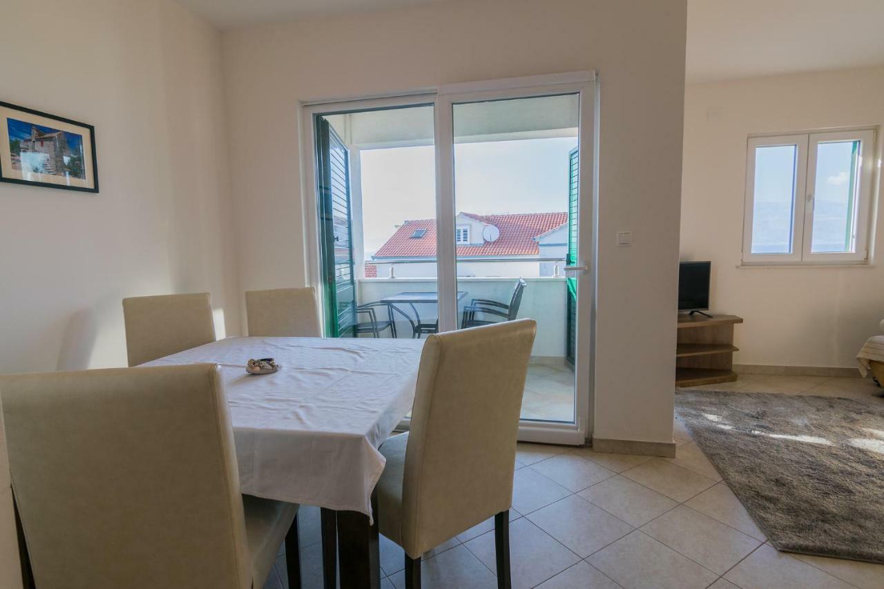 Apartman Emil Supetar Exterior photo